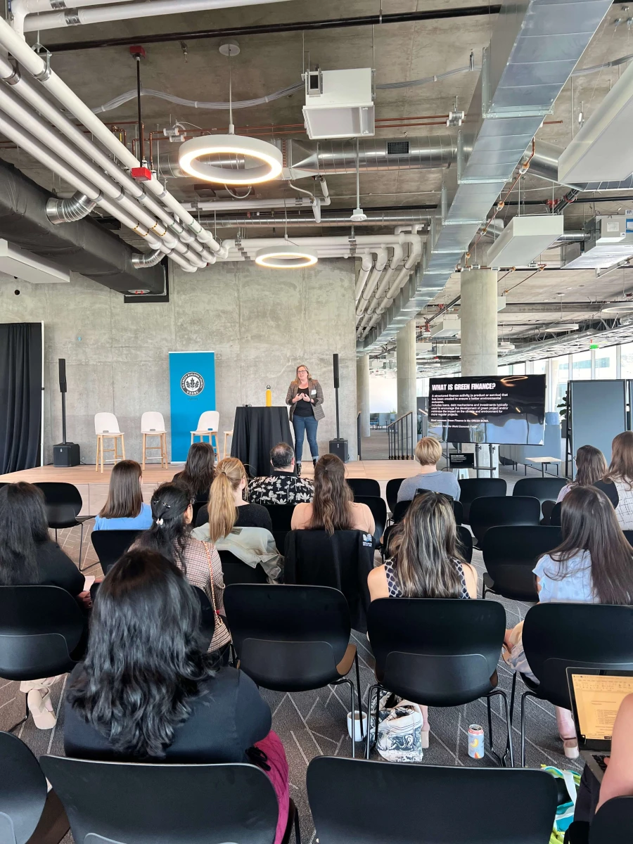 Stef presenting Green Finance for USGBC_1